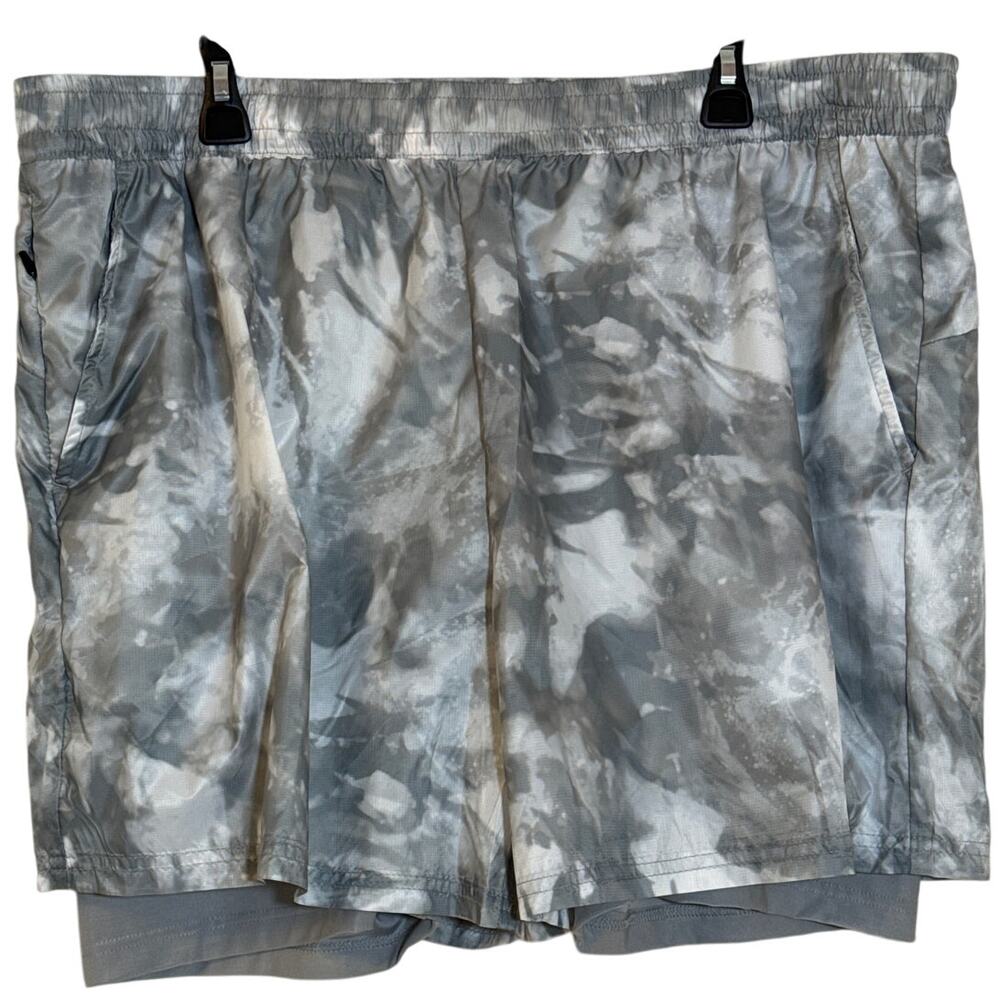 Xersion XXL Gray Ice Print Above Knee Woven 2 in 1, 5 inch Shorts, Slip Pockets